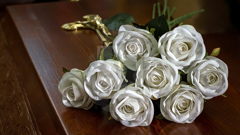 Композиции из живых цветов